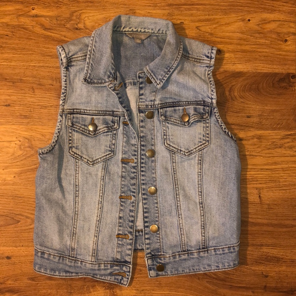 Women’s denim vest size small